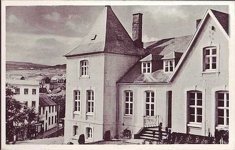 FA6004 Hotel Hafnia og Tjaldurs Apotekið (Torshavn) ca.1955.