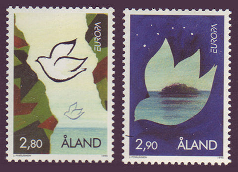 Aland set of 2 stamps showing doves representing peace.